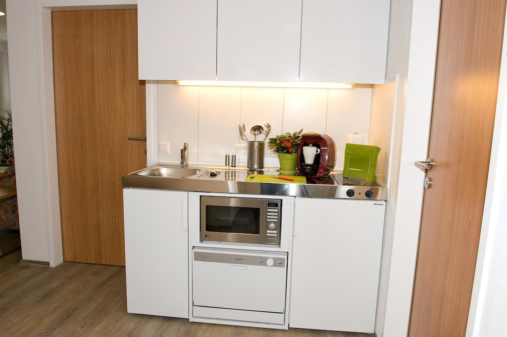 Ferienwohnungen - Boarding Wohnungen Sonnenhof Lenzing Zimmer foto